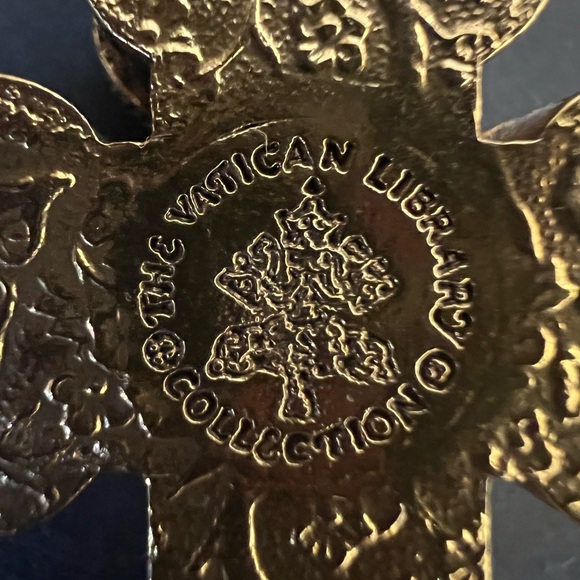 Vatican Library Collection Cross Locket - Picture 4 of 11